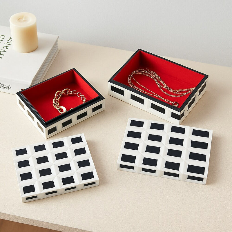 Black & White Checkered Boxes – Level