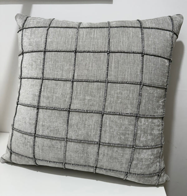 GRID PILLOWS