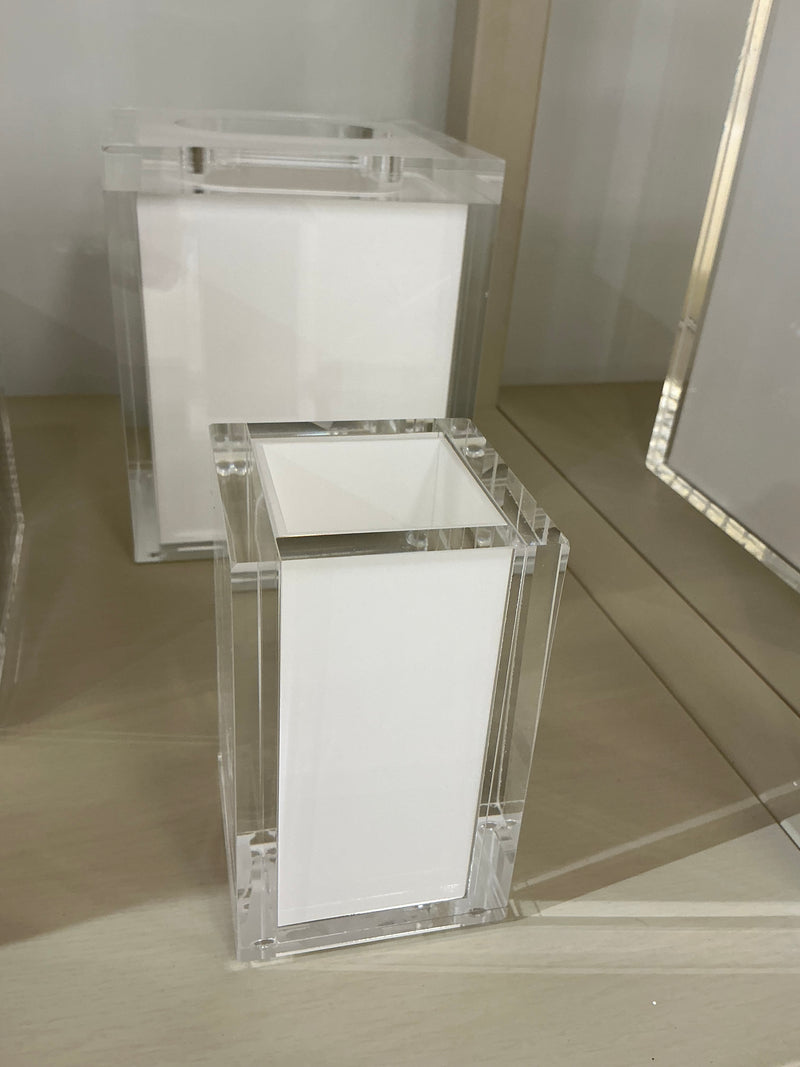 Acrylic Canister w/Lid w/White Insert