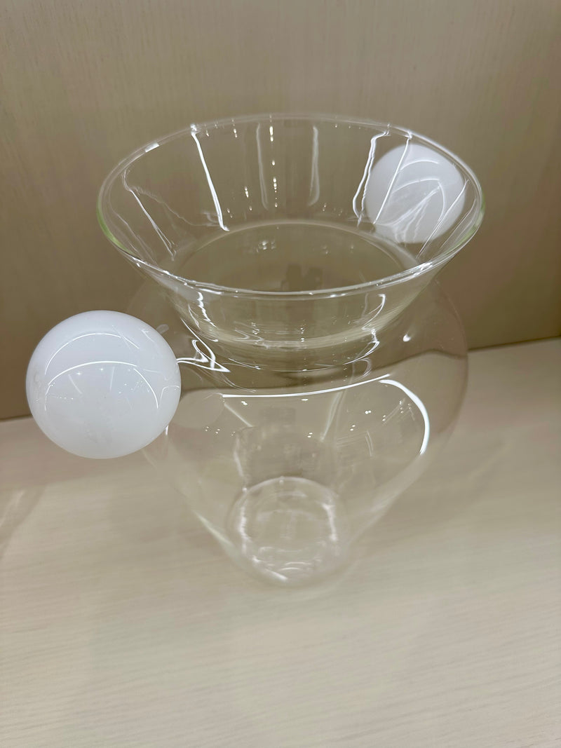 GEO URN - CLEAR + WHITE