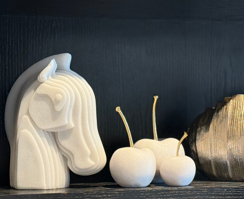 RESIN HORSE HEAD SCULPTURE