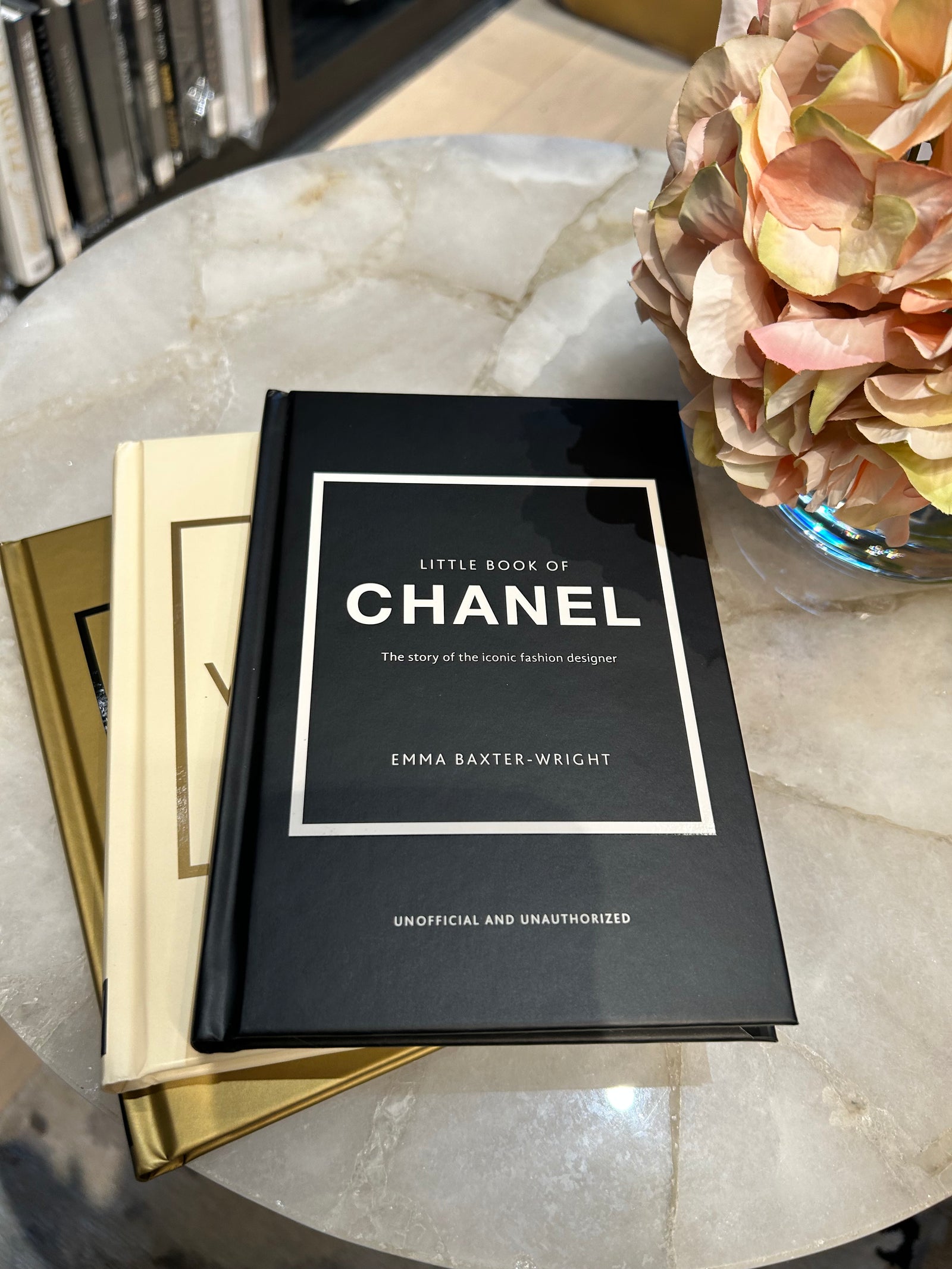 The Little Book of Chanel – Level