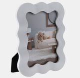 SQUIGGLE WHITE PHOTO FRAME