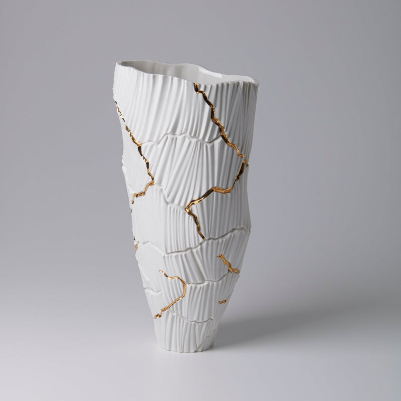 MELTEMI - Anemos vase w/ Gold Cracks